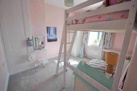 103 Highfield Crescent, Thorne, Doncaster, DN8 4DP