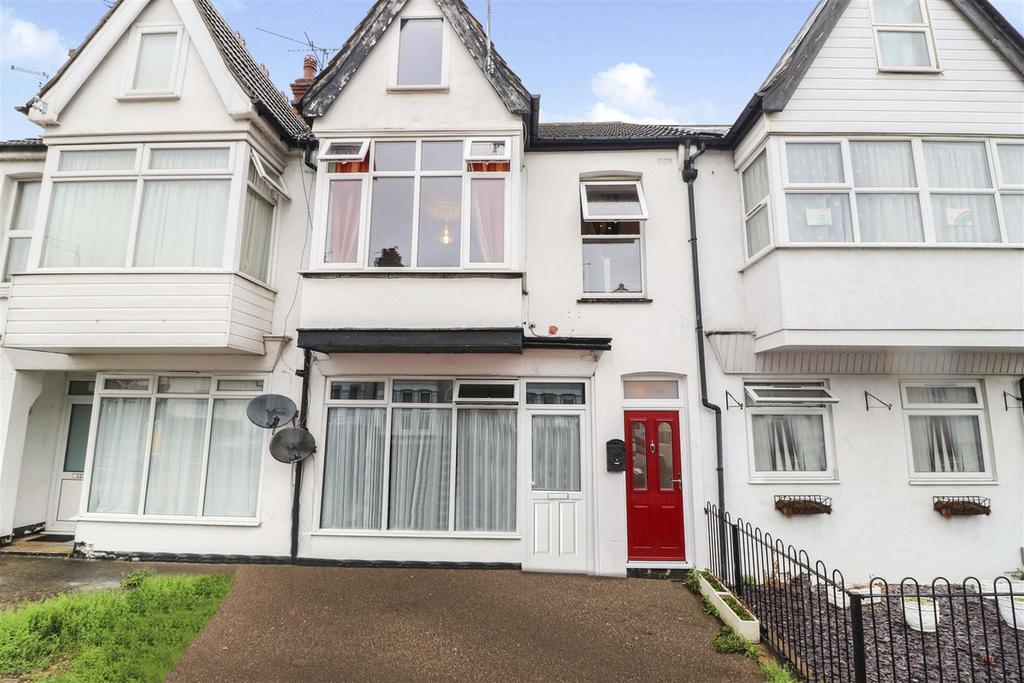Westborough Road, Westcliffonsea, SS0 3 bed apartment £210,000