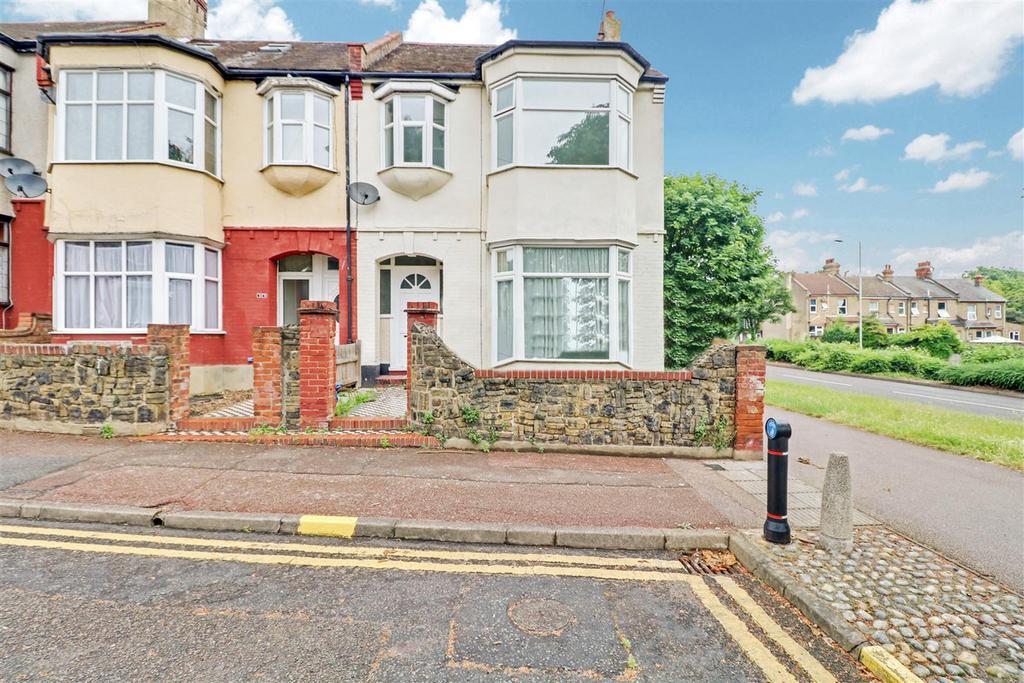 Portland Avenue, Southendonsea, SS1 4 bed end of terrace house £325,000