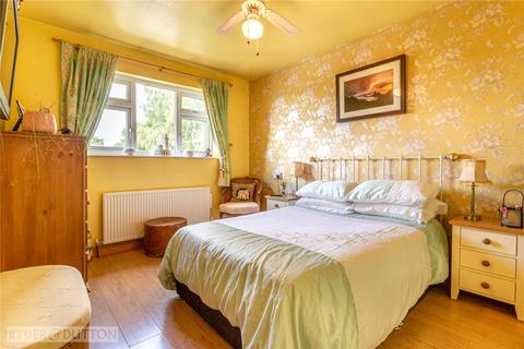 38 Cunliffe Drive, Shaw, Oldham, OL2 8LG