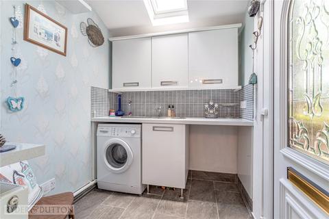 38 Cunliffe Drive, Shaw, Oldham, OL2 8LG