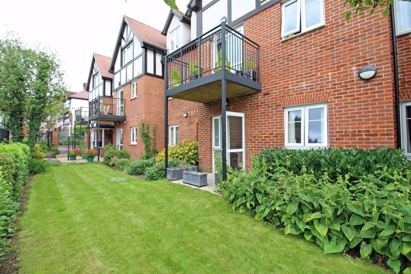 Yew Tree Court, Limpsfield Road, Sanderstead, Surrey 1 bed retirement