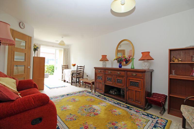 Yew Tree Court, Limpsfield Road, Sanderstead, Surrey 1 bed retirement
