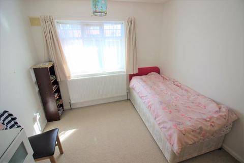 3 bedroom semi-detached house to rent, Scott Crescent, Harrow HA2