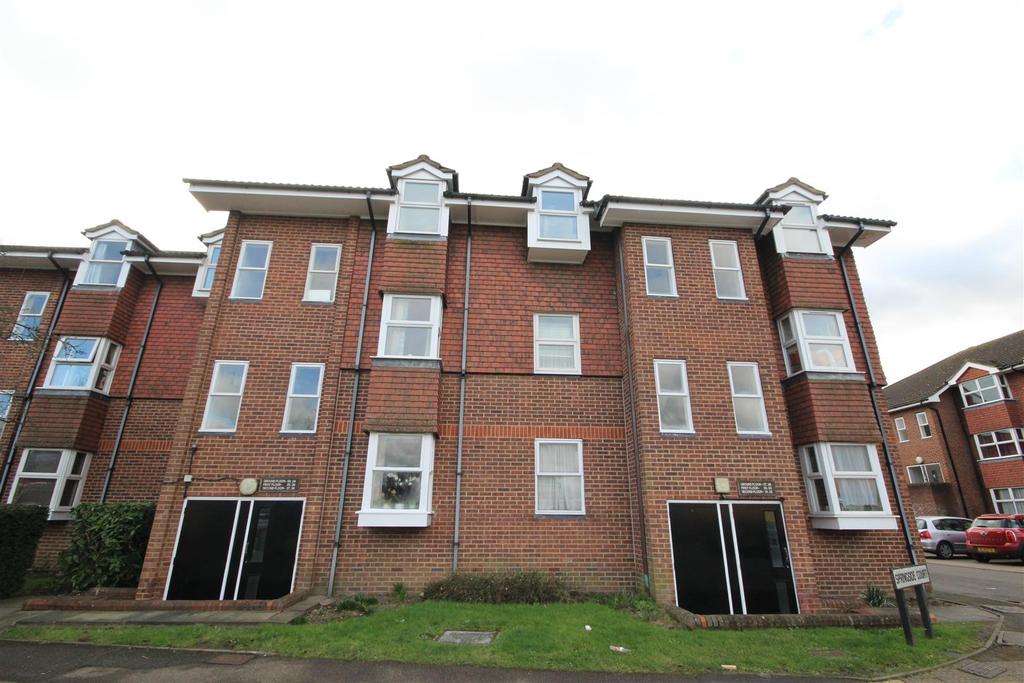 Josephs Road, Guildford 1 bed flat £975 pcm (£225 pw)