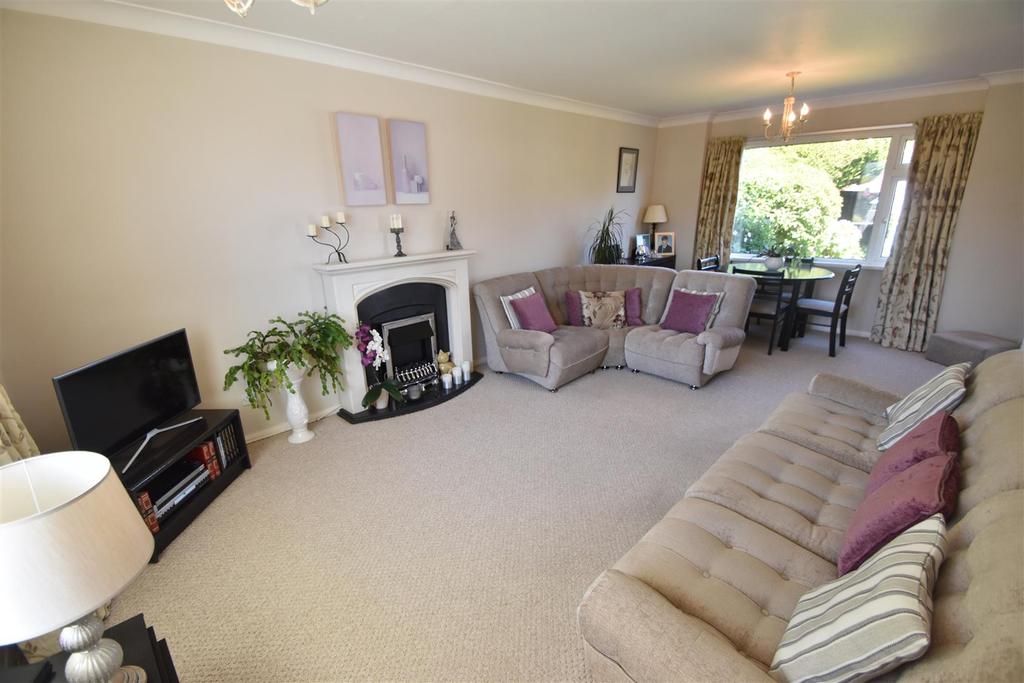 Sandham Grove, Heswall, Wirral 3 bed semidetached house £325,000