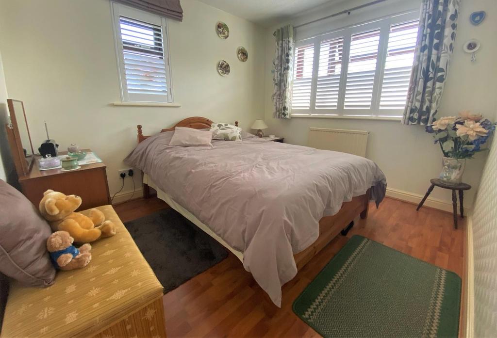 Bed 2.jpg
