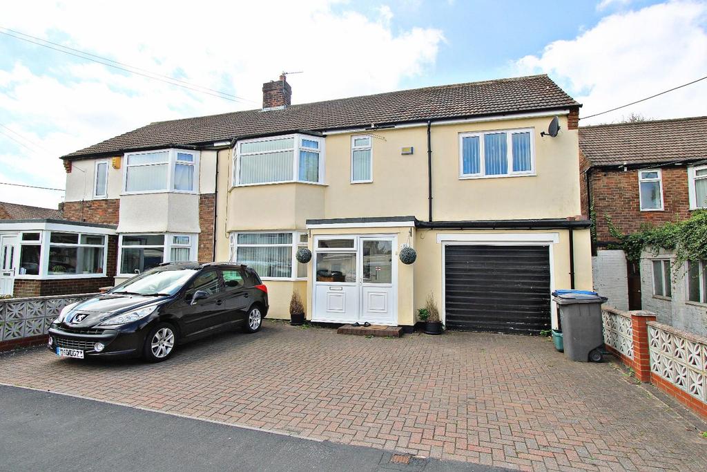 Moor Crescent, Gilesgate, Durham 5 bed semidetached house £220,000