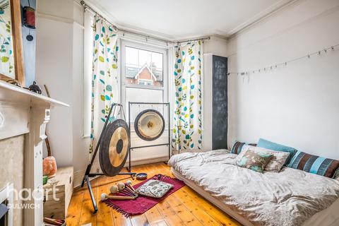 17 Crebor Street, East Dulwich, London, SE22 0HF
