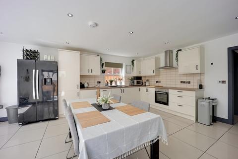3 Signal Close, Marshland St James, Wisbech, PE14 8ET