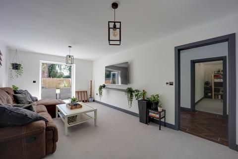 3 Signal Close, Marshland St James, Wisbech, PE14 8ET