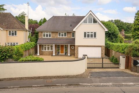 242a Brooklands Road, Weybridge, KT13 0RD