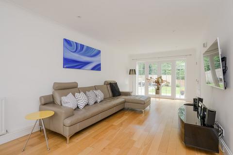 242a Brooklands Road, Weybridge, KT13 0RD