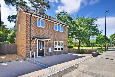 141 Warren Drive, Crawley, RH11 0DH