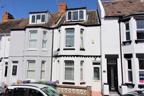 19 Fernbank Crescent, Folkestone, CT19 5SF
