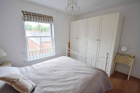 2 bedroom flat for sale, Winchester