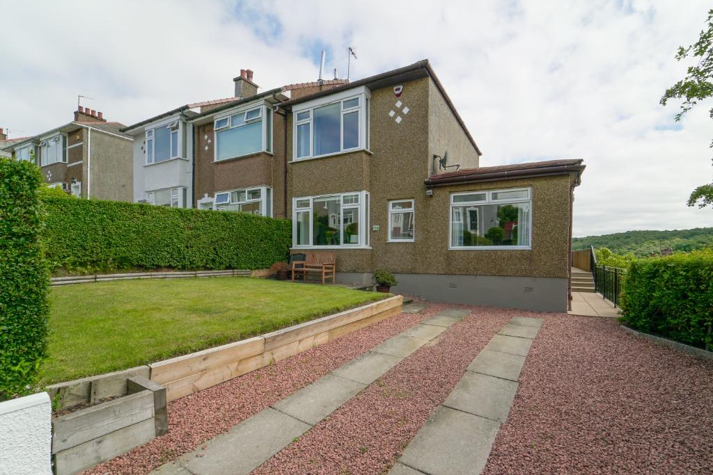 Stamperland Gardens, Clarkston... 3 bed end of terrace house £239,000