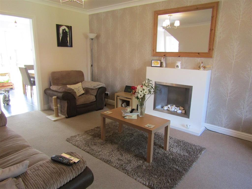 The Glebe, Sturton By Stow, Lincoln... 3 bed semidetached house £195,000