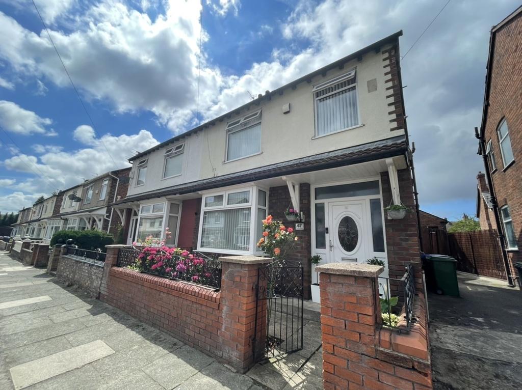 Lynwood Gardens, Liverpool, Merseyside 3 bed semidetached house £165,000