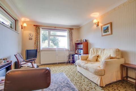 8 Penistone Close, Southampton, SO19 9HS