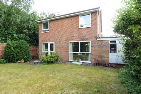15 Downs Hill Road, Epsom, KT18 5HW