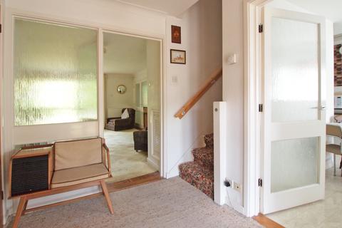 15 Downs Hill Road, Epsom, KT18 5HW