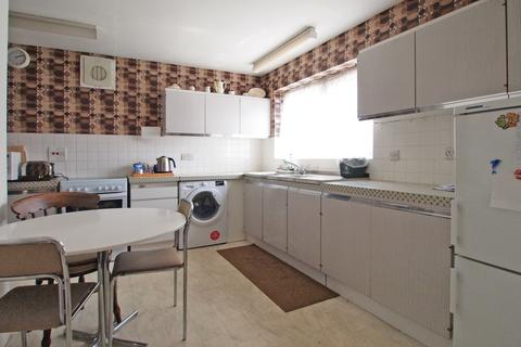15 Downs Hill Road, Epsom, KT18 5HW