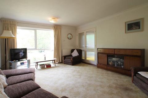 15 Downs Hill Road, Epsom, KT18 5HW