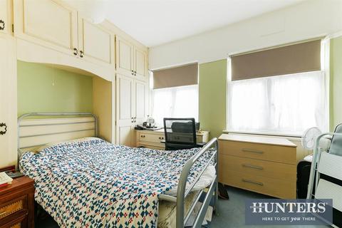 2 Parkside Crescent, Surbiton, KT5 9HT