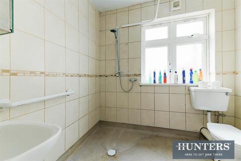 2 Parkside Crescent, Surbiton, KT5 9HT