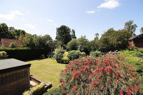 17 The Close, Tattingstone, Ipswich, IP9 2PD