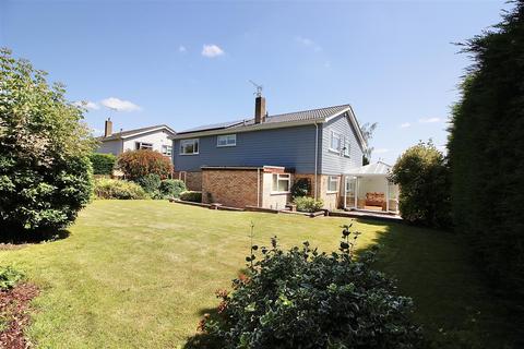 17 The Close, Tattingstone, Ipswich, IP9 2PD