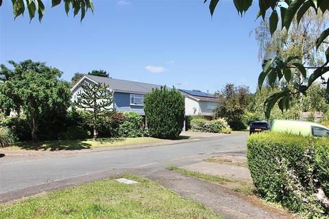 17 The Close, Tattingstone, Ipswich, IP9 2PD