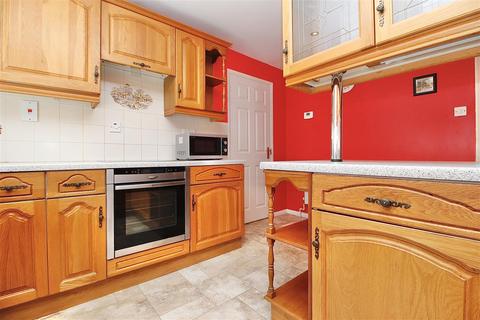 17 The Close, Tattingstone, Ipswich, IP9 2PD