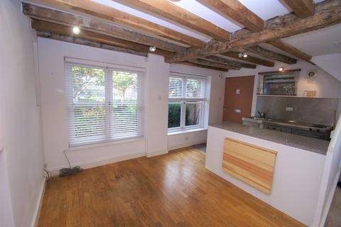 1 bedroom detached house to rent, Lawrence Wright Passage, Alresford, SO24