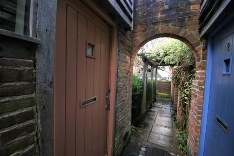 1 bedroom detached house to rent, Lawrence Wright Passage, Alresford, SO24