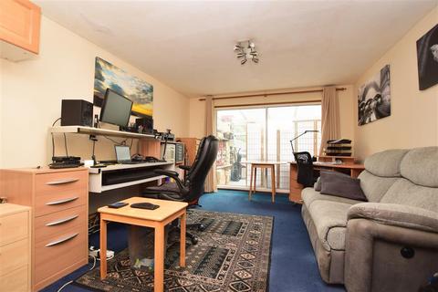 145 Estcots Drive, East Grinstead, RH19 3YP