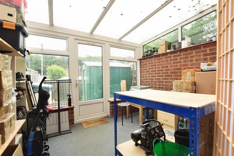145 Estcots Drive, East Grinstead, RH19 3YP