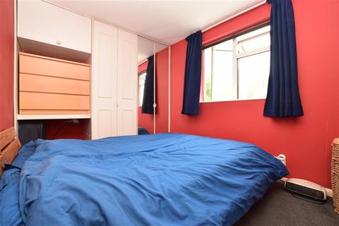 145 Estcots Drive, East Grinstead, RH19 3YP