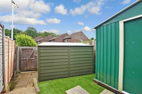 145 Estcots Drive, East Grinstead, RH19 3YP