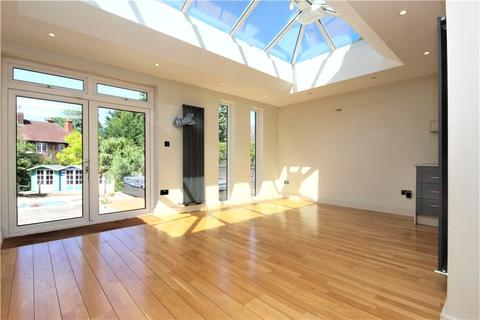 186 Pitshanger Lane, London, W5 1QG