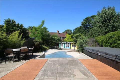 186 Pitshanger Lane, London, W5 1QG