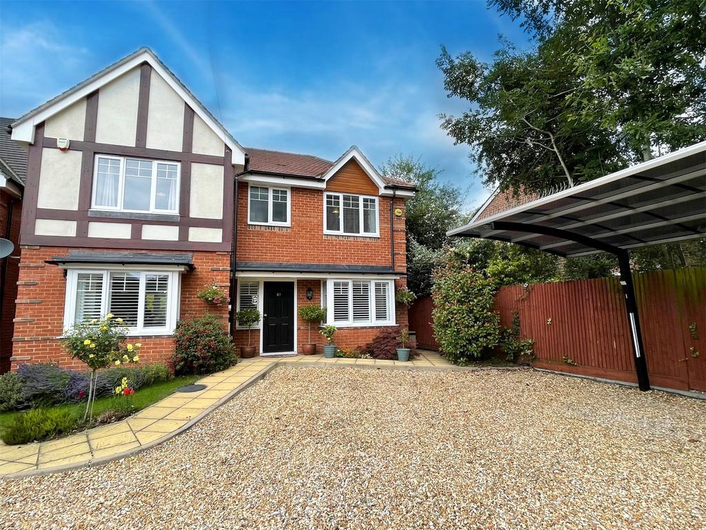 Plough Lane, Wokingham, Berkshire, RG40 4 bed detached house £715,000