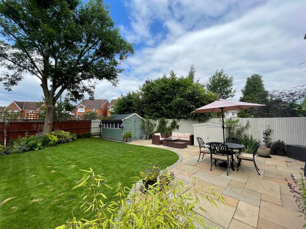 Plough Lane, Wokingham, Berkshire, RG40 4 bed detached house £715,000