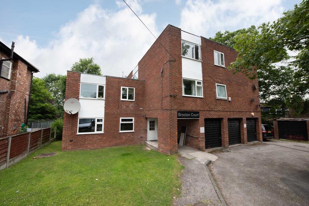 Brocton Court Cavendish Road, Salford 2 bed flat £775 pcm (£179 pw)