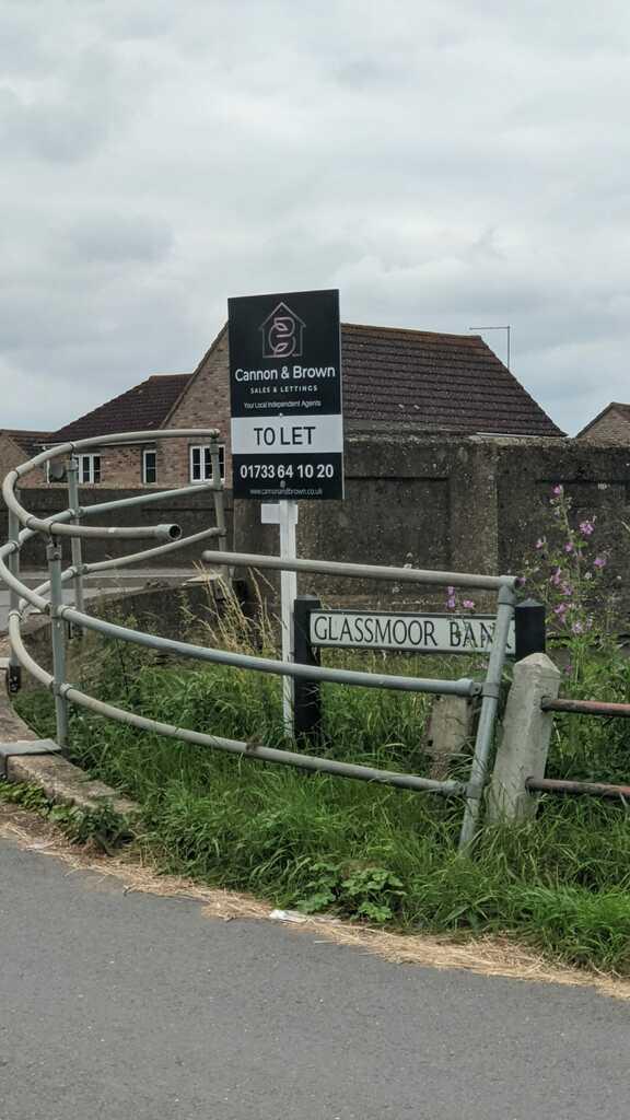 Glassmoor Bank, Pondersbridge 5 bed detached house £1,300 pcm (£300 pw)