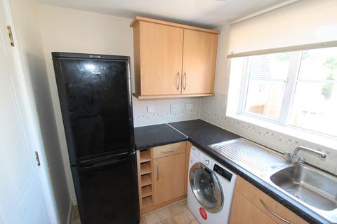 2 bedroom apartment to rent, Fawn Crescent, Hedge End SO30