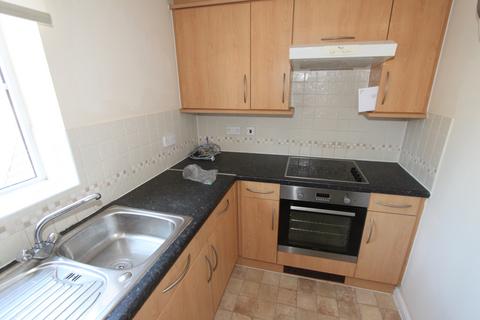 2 bedroom apartment to rent, Fawn Crescent, Hedge End SO30