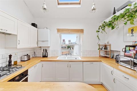 65 Alvington Crescent, London, E8 2NN