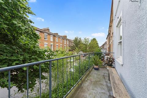 65 Alvington Crescent, London, E8 2NN